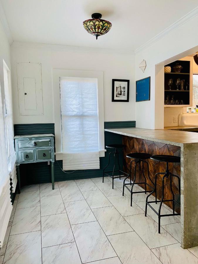 Private Room Downtown - Full House Access Lafayette Extérieur photo